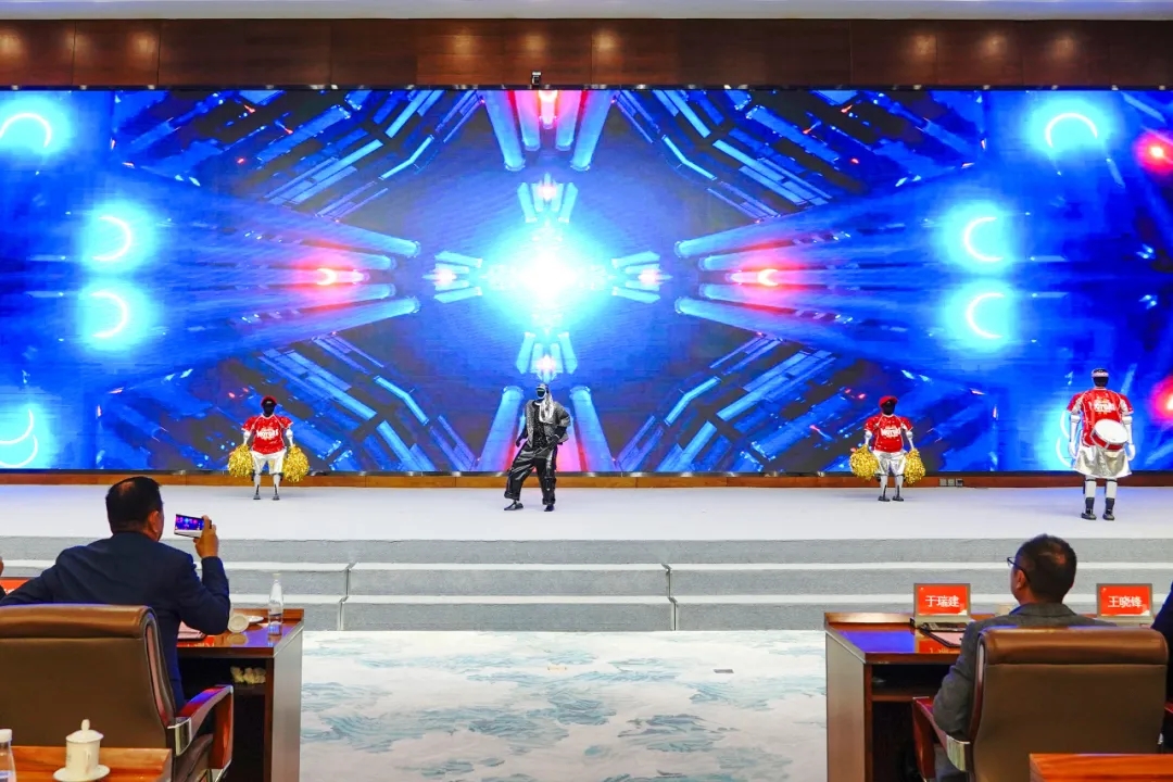 驭智创变 数启新程｜智慧产业集团2025年度总结暨2026年创新启动大会顺利召开